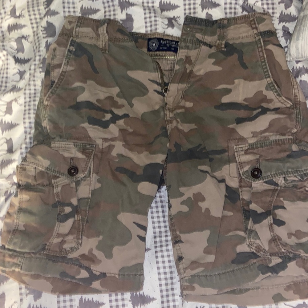 American Eagle Camo cargo shorts men